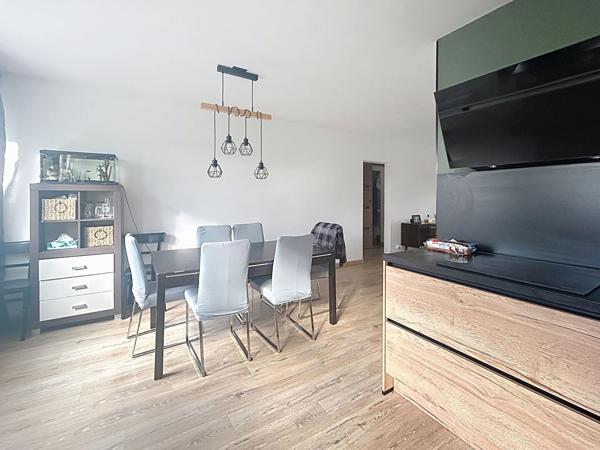 Appartement Longeville Les Metz 5 pièce(s) 89m2 - 3 chambres - balcon - cave - stationnement