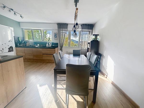 Appartement Longeville Les Metz 5 pièce(s) 89m2 - 3 chambres - balcon - cave - stationnement