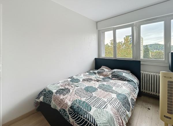 Appartement Longeville Les Metz 5 pièce(s) 89m2 - 3 chambres - balcon - cave - stationnement
