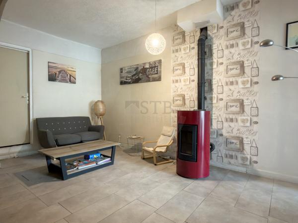 Maison de village avec cour et climatisation au Pouzin