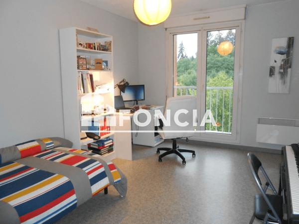 Location Studio 23.95 m² - 93-99 RUE CHARLES LEGENDRE Limoges 87000