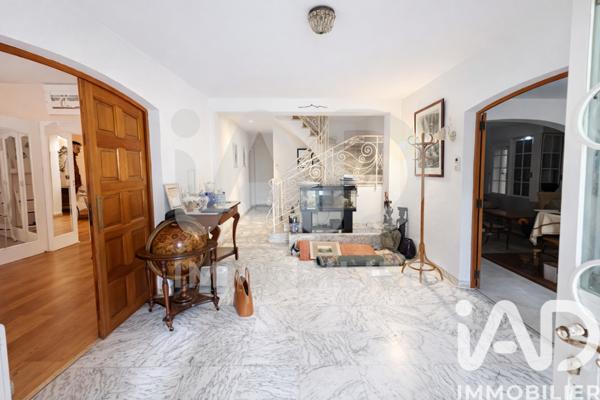 Maison à vendre 12 pièces 350 m² Marseille 11