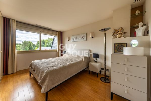 PROPRIETE D'EXCEPTION DE 9 PIECES (313m²) À ETIOLLES