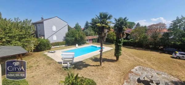 Maison à vendre 13 pièces 320m² Pamiers (09100)