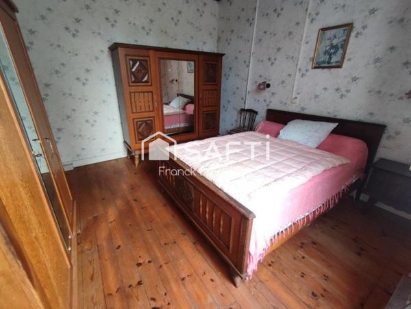 MAISON DE CAMPAGNE AVEC DEPENDANCE ET GRAND JARDIN