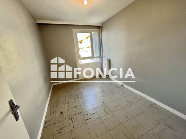 Location Appartement 4 pièces 72 m² - AVENUE DE VERDUN Valence 26000