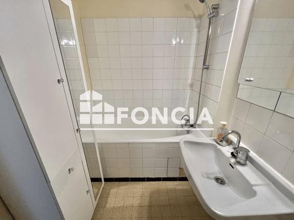 Location Appartement 4 pièces 72 m² - AVENUE DE VERDUN Valence 26000