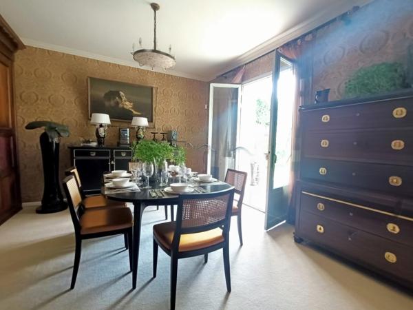 PROPRIETE DE 2 MASIONS ET ANNEXES EN BORD DE RIVIERE