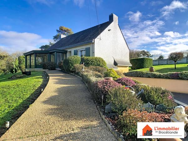 Maison de plain-pied au calme avec grand terrain et véranda