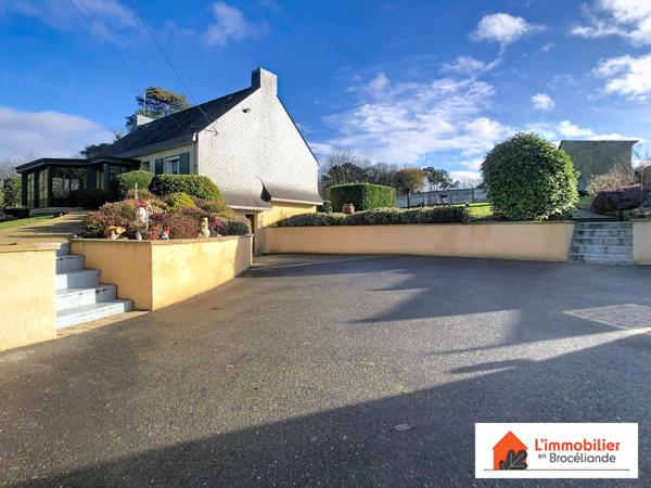 Maison de plain-pied au calme avec grand terrain et véranda