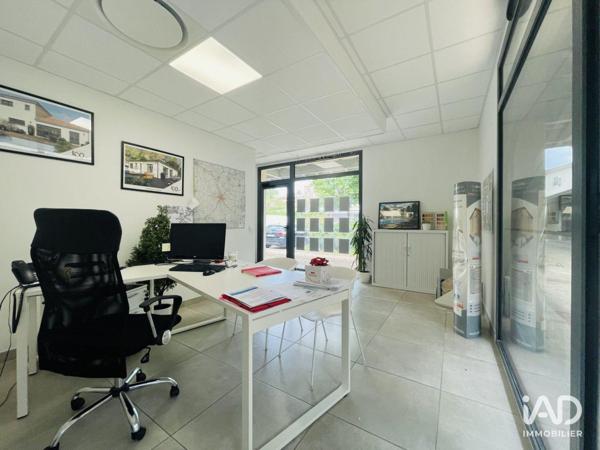Location murs commerciaux  93 m² Castelnau-d'Estrétefonds