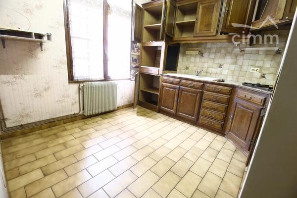 VENDU une maison de 104m² avec un jardin, une terrasse et un garage.