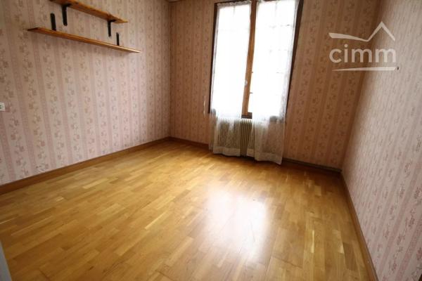 VENDU une maison de 104m² avec un jardin, une terrasse et un garage.