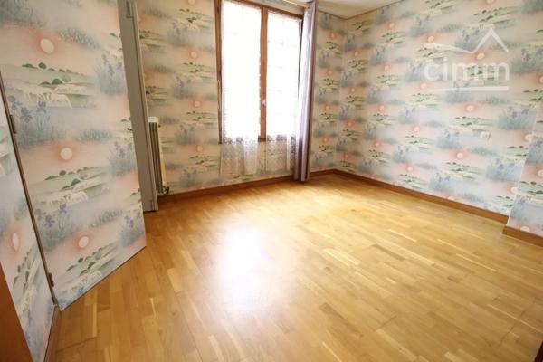 VENDU une maison de 104m² avec un jardin, une terrasse et un garage.