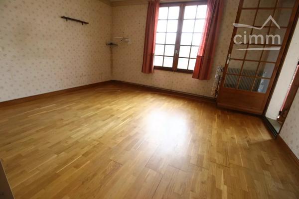 VENDU une maison de 104m² avec un jardin, une terrasse et un garage.