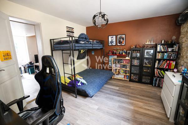 Maison individuelle non mitoyenne avec 3 chambres, terrasse et garage