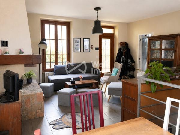 Maison individuelle non mitoyenne avec 3 chambres, terrasse et garage