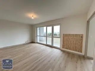 Appartement à louer 4 pièces 76.53m²