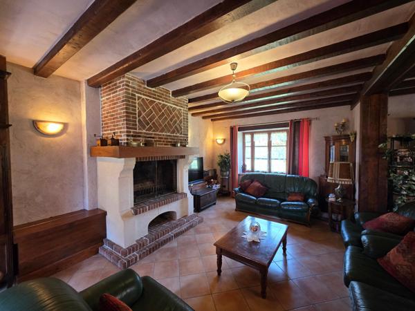 Exclusivité Les Avenières. Maison + dépendance