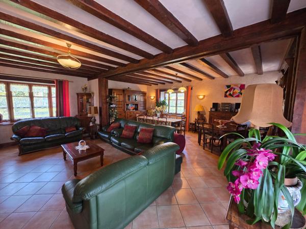 Exclusivité Les Avenières. Maison + dépendance