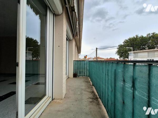 SAINT-ASSISCLE, APPARTEMENT T3 AVEC GRAND GARAGE ET CAVE !