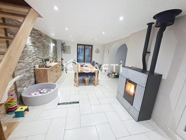 Très belle maison mitoyenne entièrement rénovée