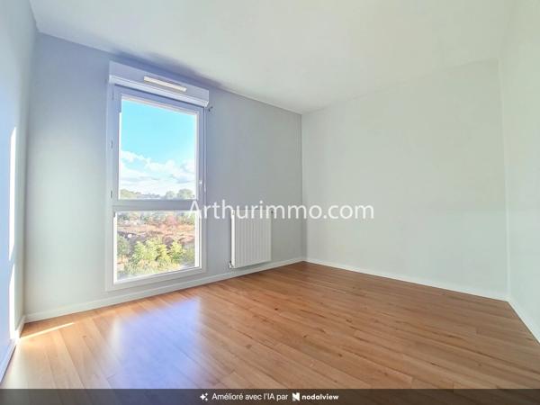 Vente                                                      Appartement
                        
                     3 pièces                      59 m2                     à Limeil-Brévannes