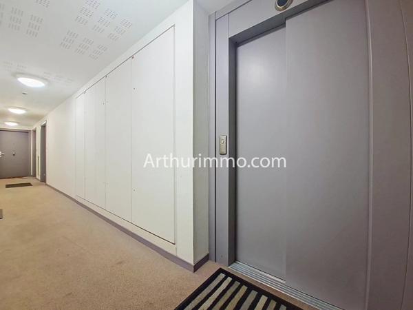 Vente                                                      Appartement
                        
                     3 pièces                      59 m2                     à Limeil-Brévannes