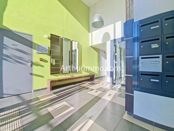 Vente                                                      Appartement
                        
                     3 pièces                      59 m2                     à Limeil-Brévannes