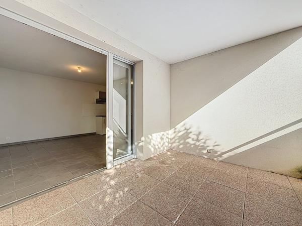 A VENDRE - TOULOUSE entre Lalande et Aucamville - Appartement T2 44m² et une place de parking