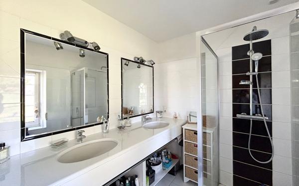 Maison à vendre    5 pièces • 170 m2 Génissieux