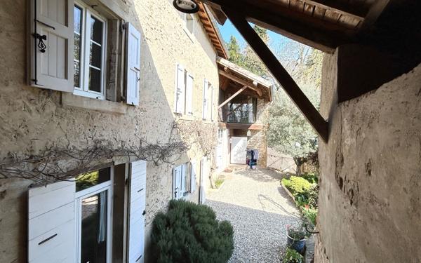 Maison à vendre    5 pièces • 170 m2 Génissieux