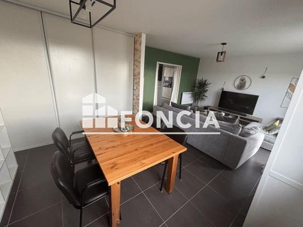 Location Appartement meublé 4 pièces 82.05 m² - RESIDENCE LES VERGERS, 8 RUE DOCTEUR ROUX Eysines 33310