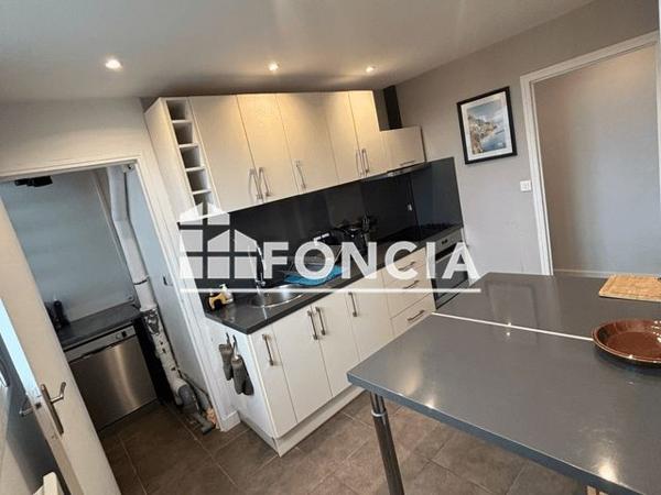 Location Appartement meublé 4 pièces 82.05 m² - RESIDENCE LES VERGERS, 8 RUE DOCTEUR ROUX Eysines 33310