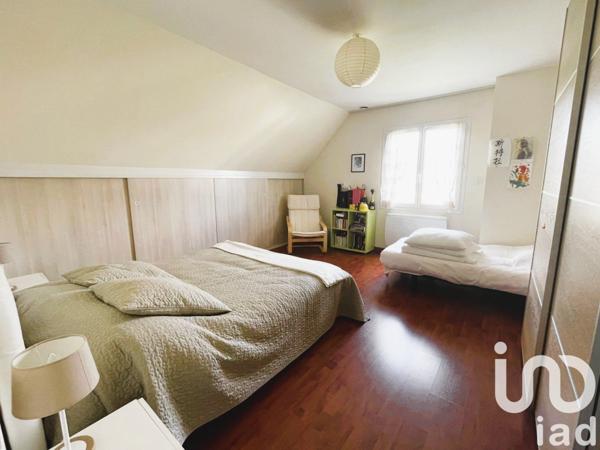 Maison 8 pièces de 253 m² à Longuenée-en-Anjou (49770)