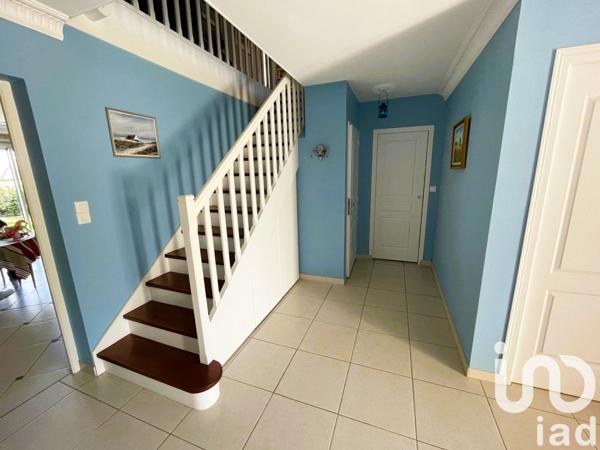 Maison 8 pièces de 253 m² à Longuenée-en-Anjou (49770)