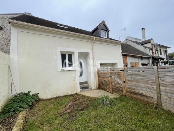 Maison de village  - Garage - jardin, située à Pommeuse !!