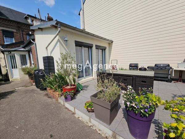 Maison à DEVILLE-LES-ROUEN, 76250 - 8 pièces 221m²