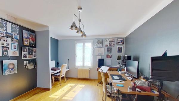 Maison Marines 8 pièces - 197m²