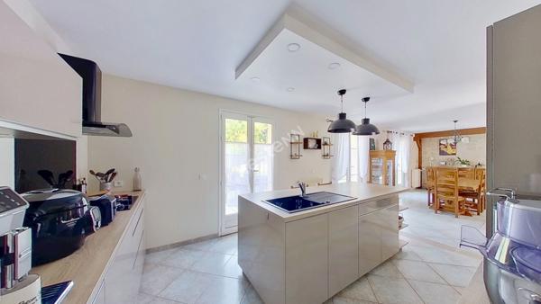 Maison Marines 8 pièces - 197m²