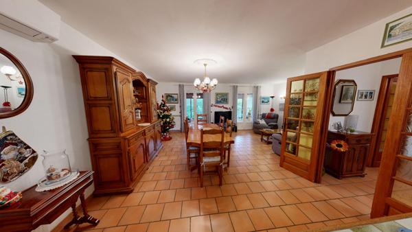 Maison plain pied à Pennautier avec Piscine et garage