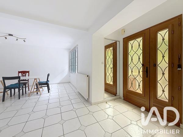 Maison à vendre 6 pièces 148,4 m² Sainte-Geneviève-des-Bois
