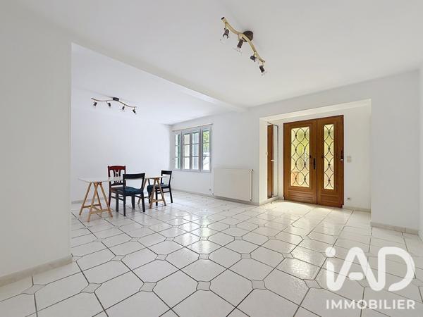 Maison à vendre 6 pièces 148,4 m² Sainte-Geneviève-des-Bois