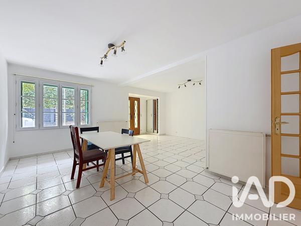 Maison à vendre 6 pièces 148,4 m² Sainte-Geneviève-des-Bois