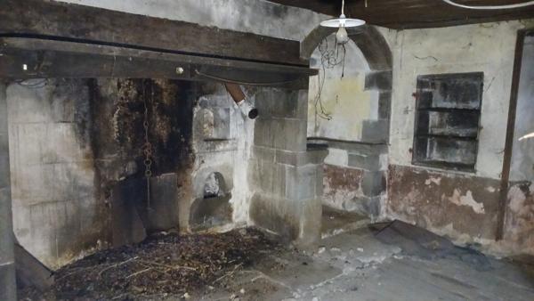 MAISON AUVERGNATE A RENOVER Le Vigean (15200)