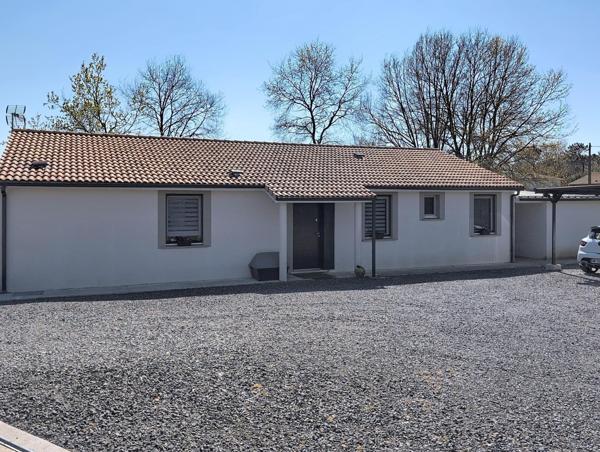 Contemporaine avec grand salon et belles prestations