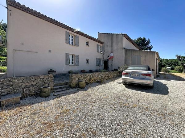 Maison de Maître sur 12000 m2 à Hyères