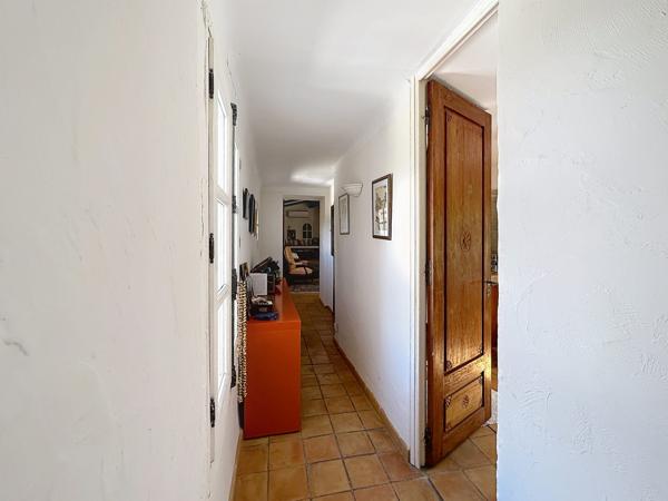 Maison de Maître sur 12000 m2 à Hyères