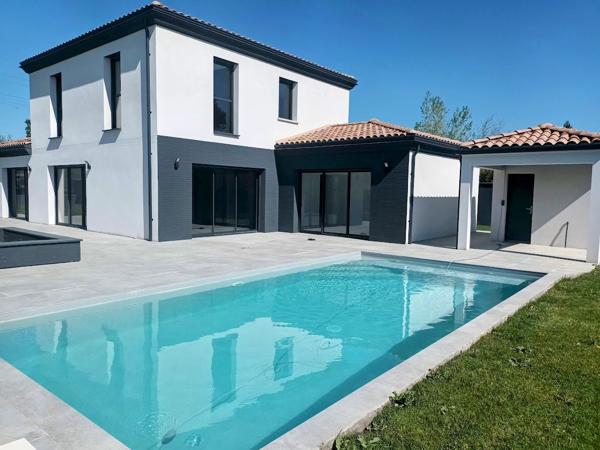 De très belles prestations pour cette maison contemporaine - La Brède