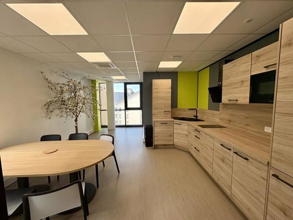 A LOUER - BUREAUX - AUDITORIUM